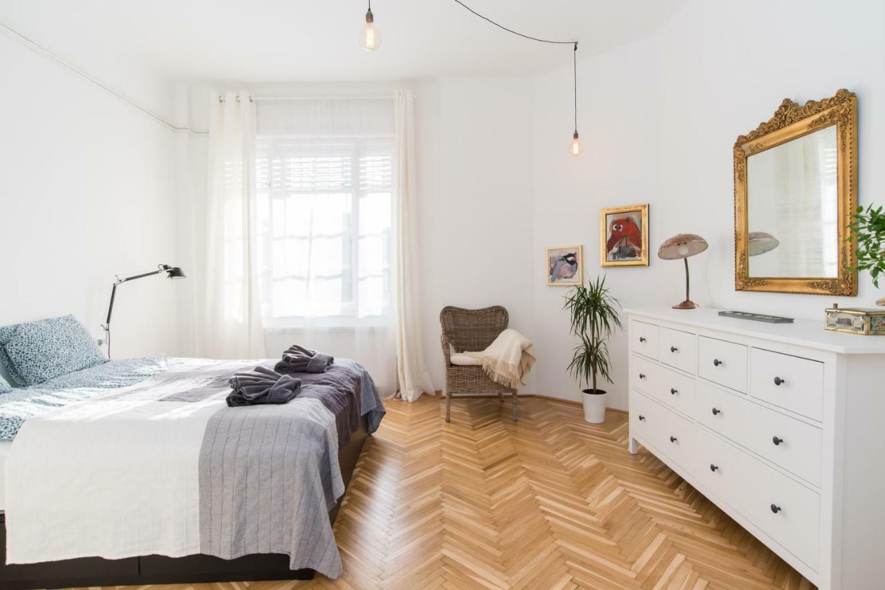 Klauzal Apartment W/3 Bedrooms, French Balcony Budapeste Exterior foto