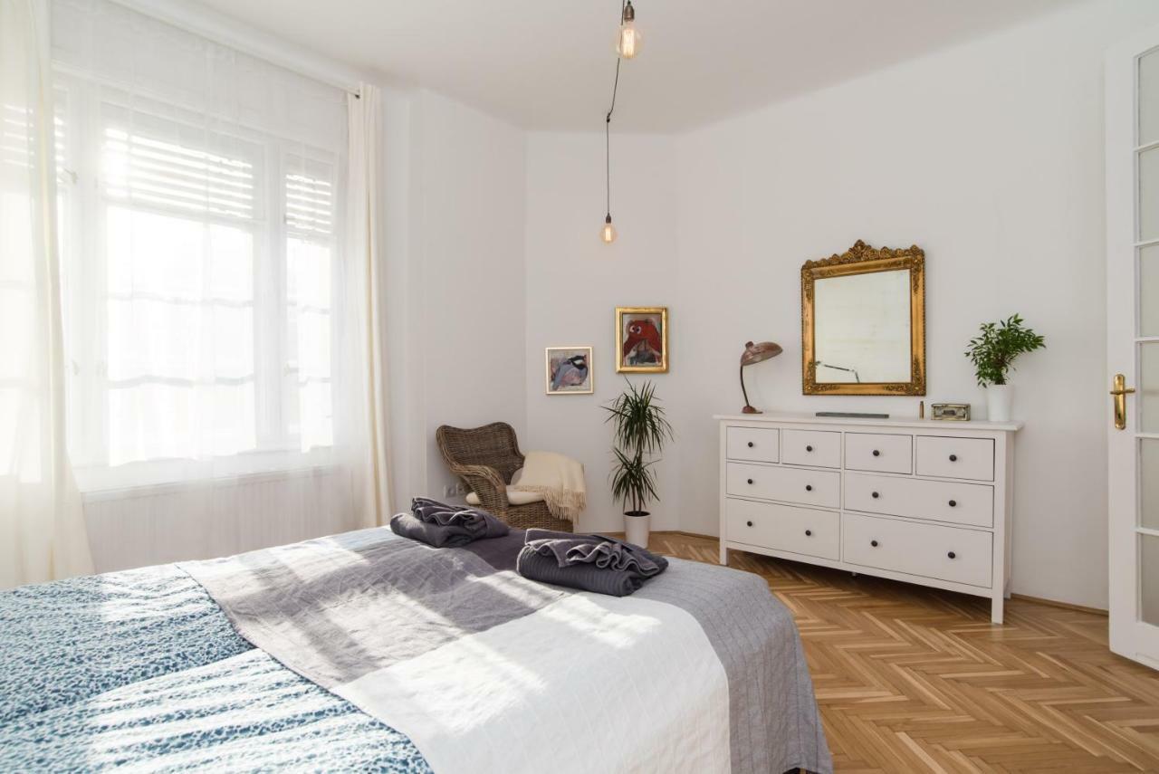 Klauzal Apartment W/3 Bedrooms, French Balcony Budapeste Exterior foto